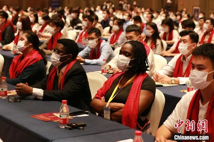 第十六屆“聯(lián)合國(guó)教科文組織孔子教育獎(jiǎng)”9月27日晚在山東曲阜揭曉。梁犇 攝