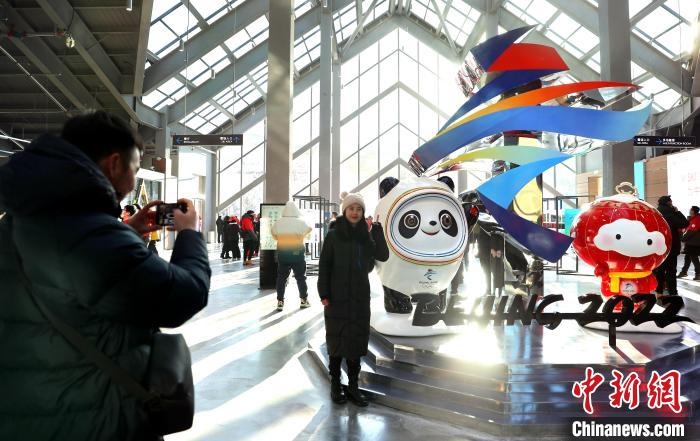 圖為滑雪場現(xiàn)場。　許婷 攝