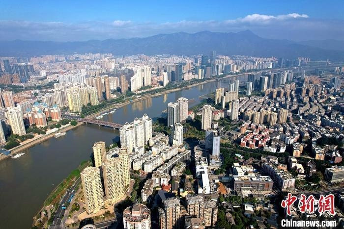 資料圖：城市高樓林立。 <a target='_blank' href='/'>中新社</a>記者 王東明 攝