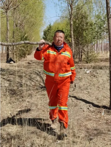 世界地球日，不忘治沙人3389.png