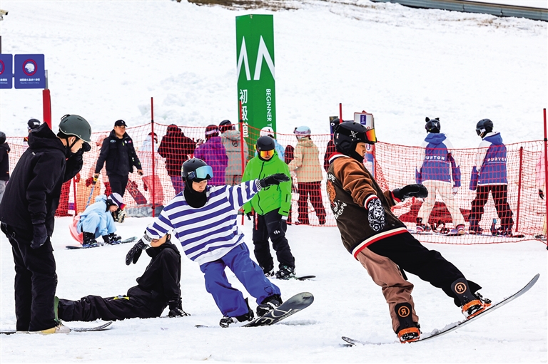 馬鬃山滑雪場。.jpg