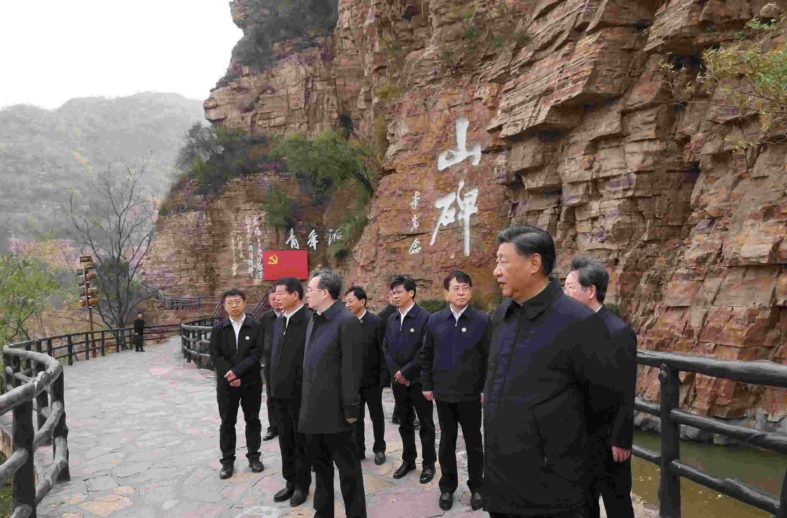 2022年10月28日，習近平總書記在河南安陽林州市紅旗渠青年洞考察。