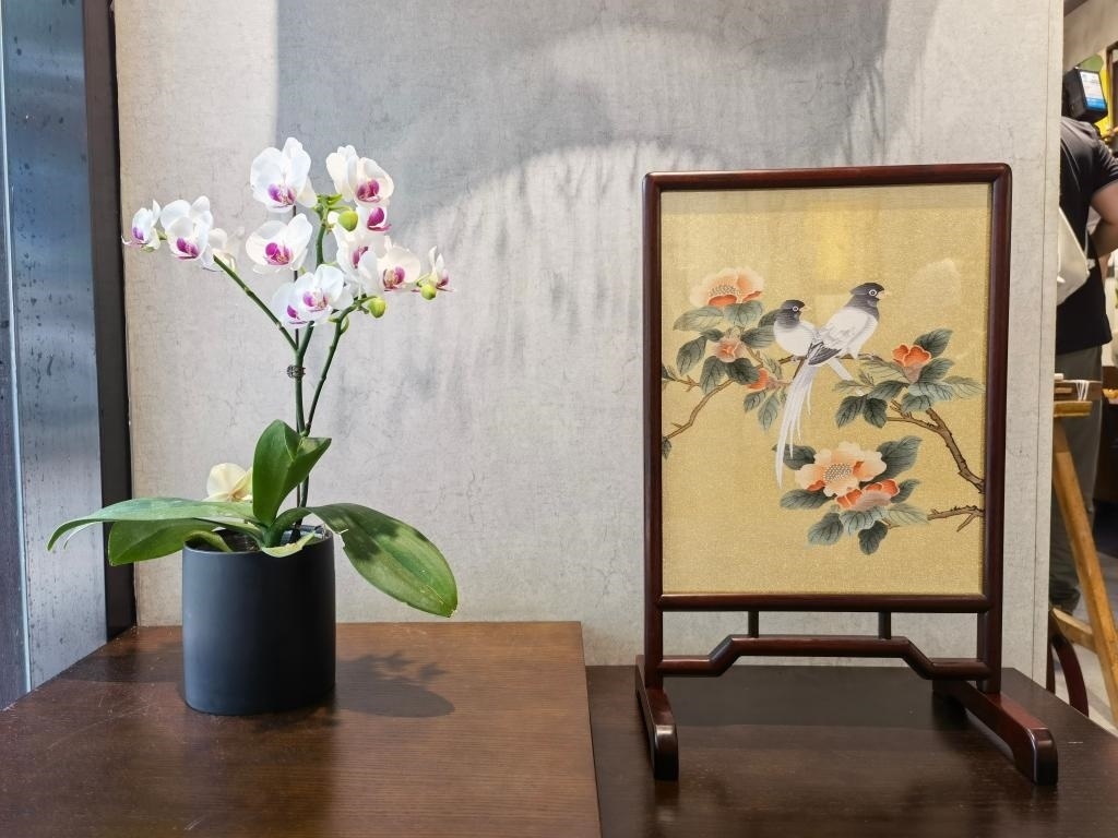 平江路上蘇繡工作室一角。新華社記者 楊依軍 攝