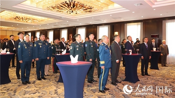 中國駐蒙古國使館慶祝建軍96周年招待會(huì)現(xiàn)場。人民網(wǎng)記者 霍文攝