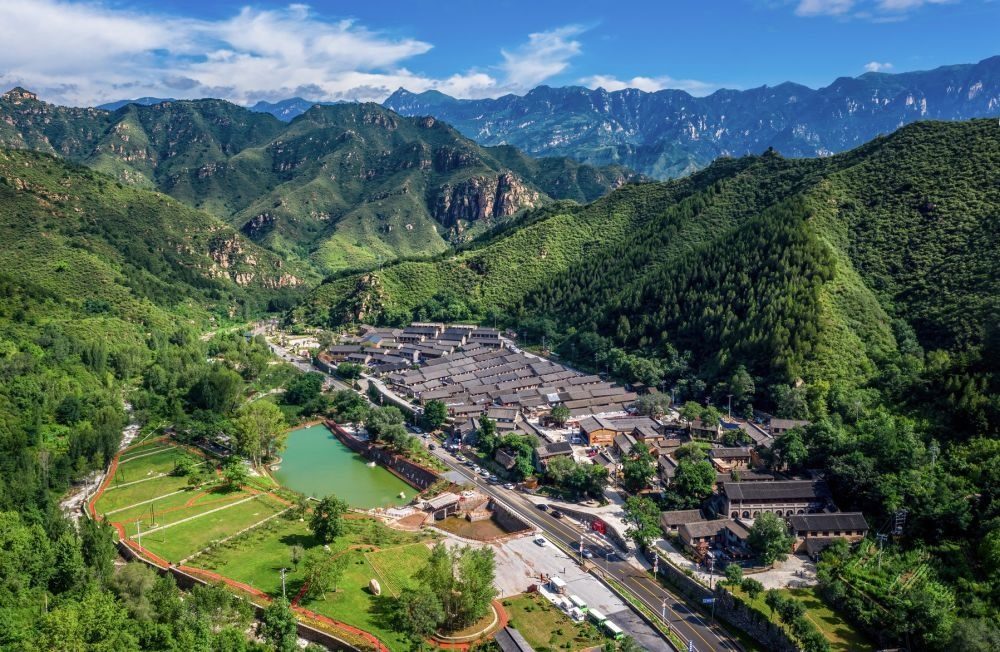 這是2021年7月23日拍攝的河北省阜平縣駱駝灣村景色（無人機照片）。新華社記者 朱旭東 攝