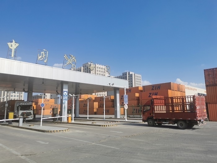 鄭州國(guó)際陸港海關(guān)監(jiān)管場(chǎng)所。鄭州車站海關(guān)供圖