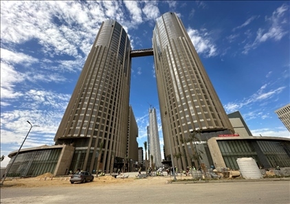 埃及新行政首都CBD項目P4標段高層辦公樓。 嚴川吉雨攝