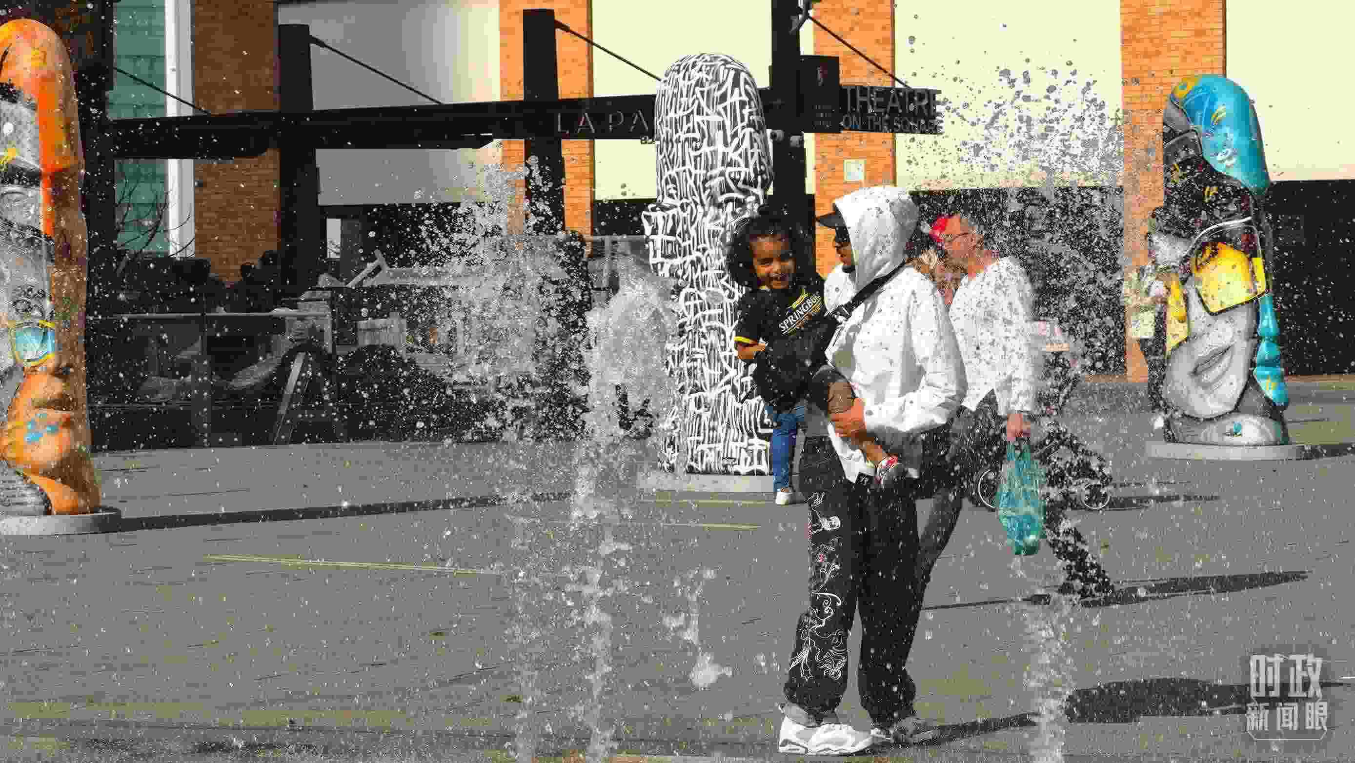 △約翰內(nèi)斯堡街頭。（總臺(tái)央視記者韓銳拍攝）