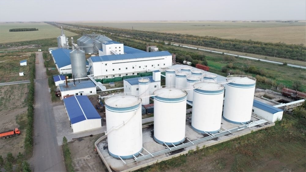 這是2022年9月2日在哈薩克斯坦北哈薩克斯坦州拍攝的愛菊農產品物流加工園區(qū)（無人機照片）。新華社發(fā)（奧斯帕諾夫攝）