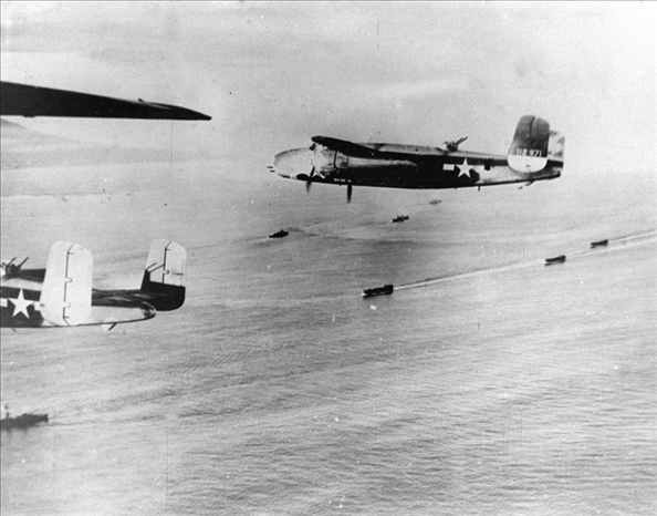 1942年4月18日，美國(guó)航空母艦甲板上B－25解放式轟炸機(jī)起飛轟炸東京工業(yè)區(qū)域，此為日本首次受盟軍之進(jìn)攻。