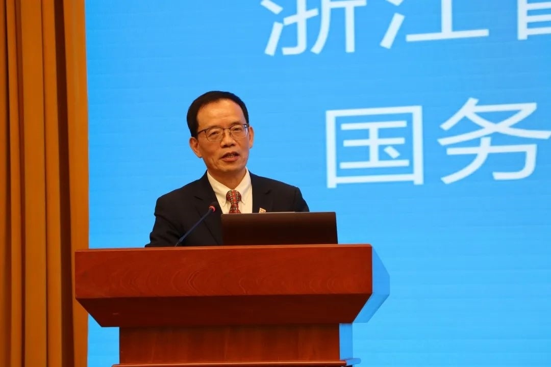 浙江省區(qū)域國別與國際傳播研究智庫聯(lián)盟首席專家、浙江師范大學(xué)非洲區(qū)域國別學(xué)學(xué)部學(xué)術(shù)委員會常務(wù)副主任劉鴻武致辭。主辦方供圖