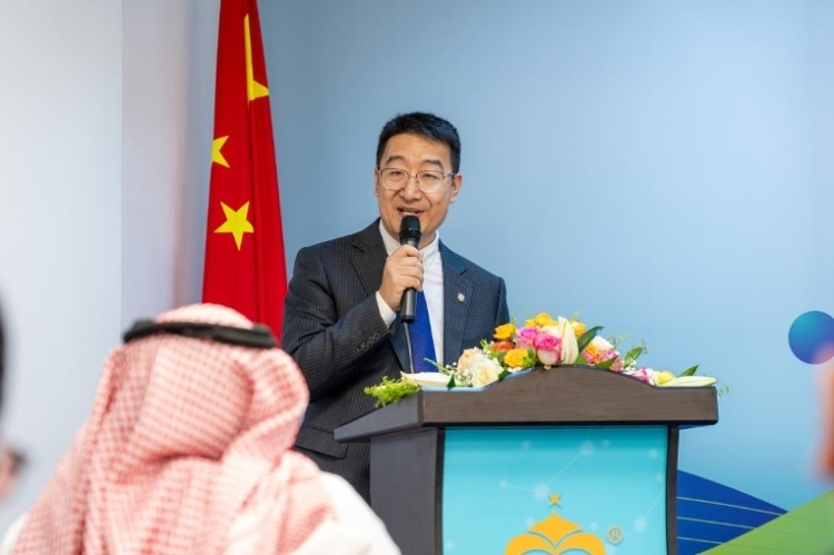 沙特智慧宮語言公司董事長(zhǎng)馬永亮致辭。主辦方供圖