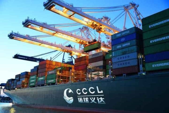 義烏商城集團(tuán)打造的國(guó)際物流平臺(tái)“環(huán)球義達(dá)”，為外貿(mào)企業(yè)提供各類物流資源信息。義烏市委宣傳部供圖