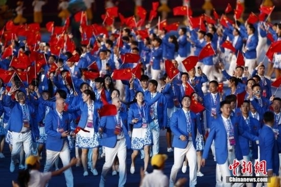 資料圖：9月23日，杭州第19屆亞運會開幕式舉行。中國代表團身著星辰藍禮服驚艷亮相。<a target='_blank' href='/'><p align=