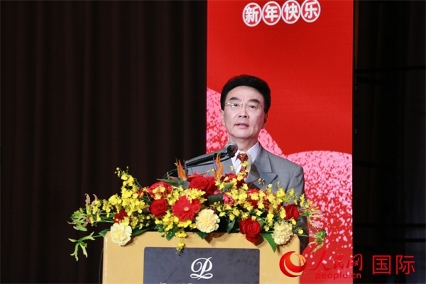 在日中國企業(yè)協(xié)會會長王家馴致辭。人民網(wǎng) 許可攝