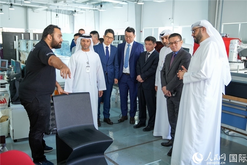 參觀培訓中心。人民網(wǎng)塔里克·易卜拉欣攝