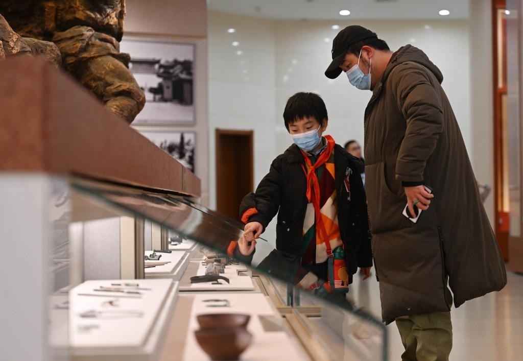 2024年1月29日，市民在平津戰(zhàn)役紀念館參觀。