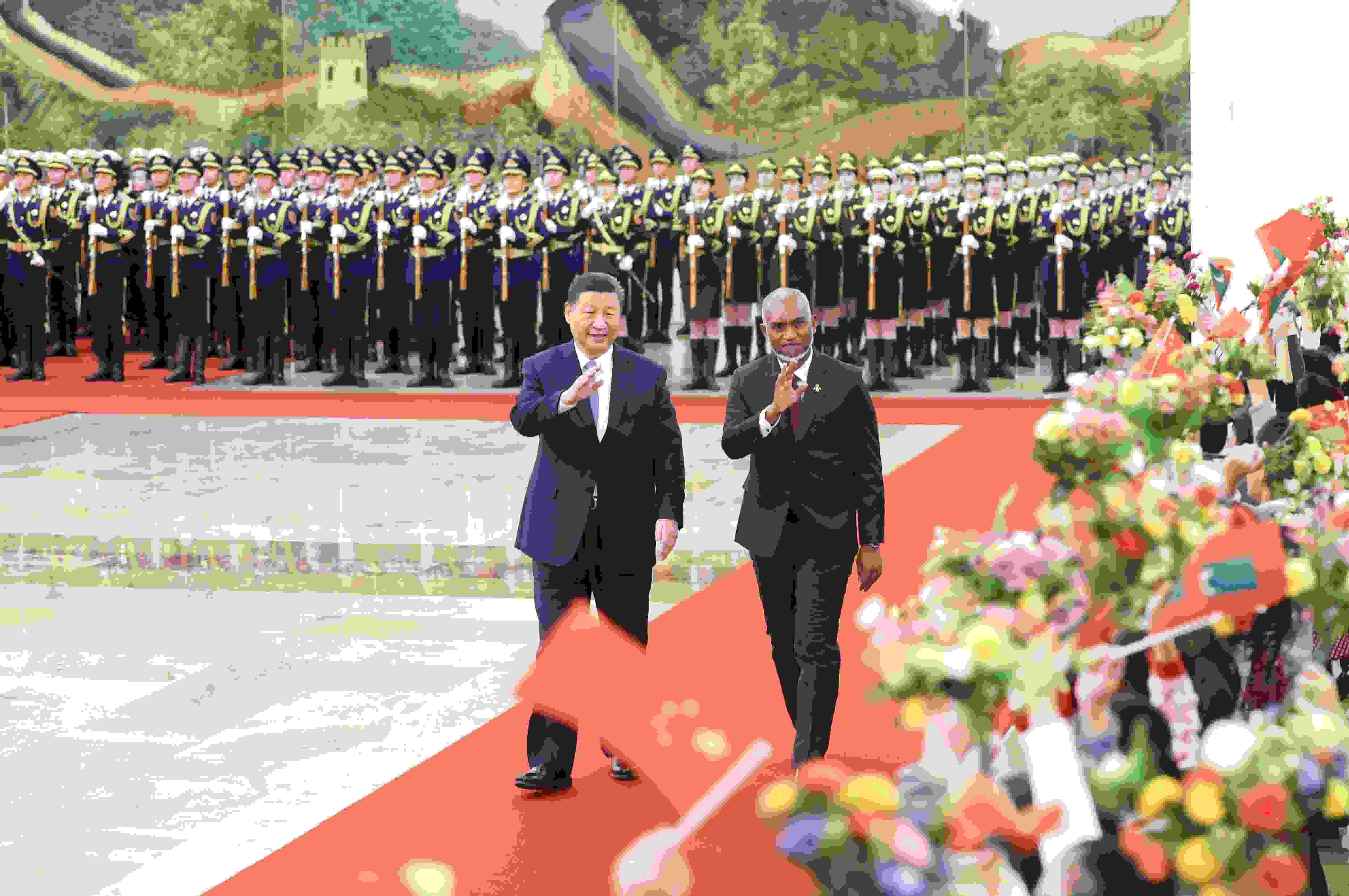 △2024年1月10日下午，國家主席習近平在北京人民大會堂同來華進行國事訪問的馬爾代夫總統(tǒng)穆伊茲舉行會談。會談前，習近平主席在人民大會堂北大廳為穆伊茲總統(tǒng)舉行歡迎儀式。