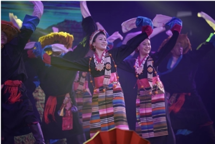 圖為2024“歡樂春節(jié)”中泰互致新春賀辭活動(dòng)現(xiàn)場。 中國駐泰國大使館文化處供圖