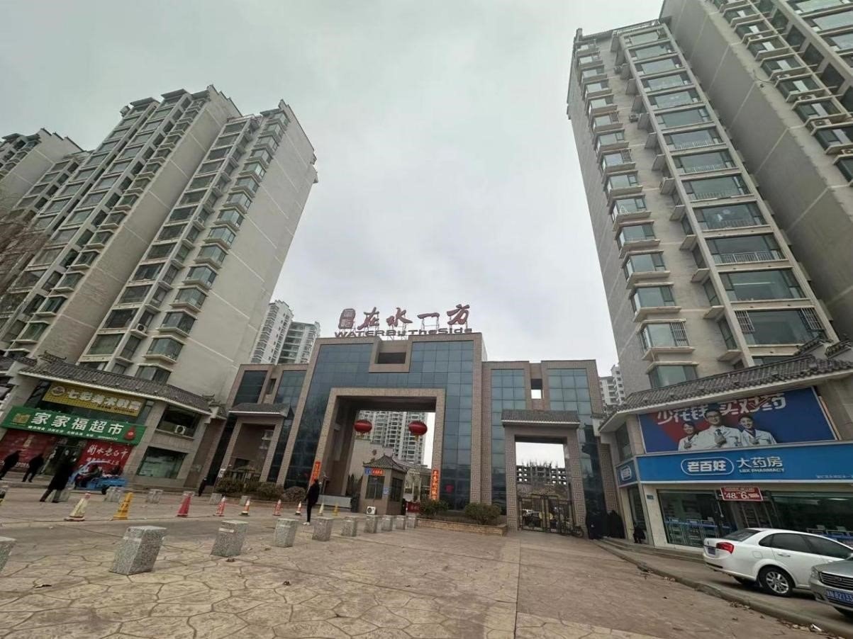 甘肅省永靖縣“在水一方”小區(qū)。人民網(wǎng)記者 馬昌攝