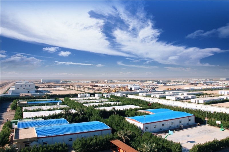 圖為中石油管道局伊拉克魯邁拉項(xiàng)目營(yíng)地，中石油管道局供圖