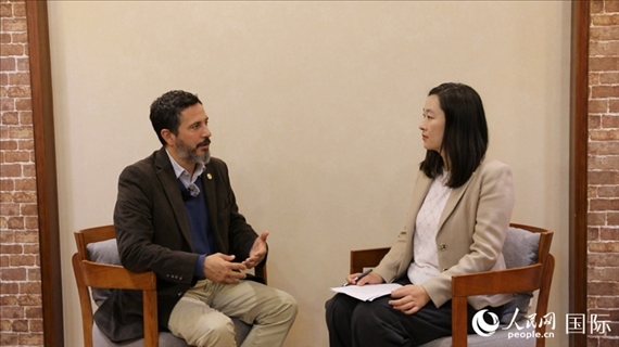 阿根廷布宜諾斯艾利斯大學阿根廷—中國研究中心主任、阿根廷知名漢學家畢嘉宏（Ignacio Villagran）接受人民網(wǎng)記者專訪。人民網(wǎng)記者 周雨攝