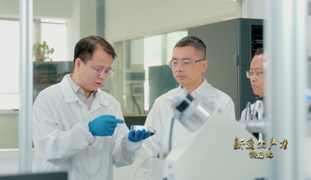 長沙巴斯夫杉杉電池材料研究院，正在進(jìn)行電池材料研究。