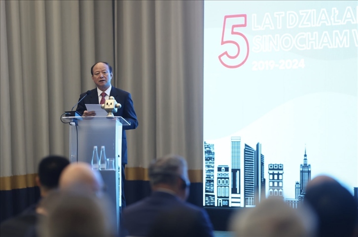 中國貿(mào)促會副會長陳建安致辭。中國貿(mào)促會駐波蘭代表處供圖