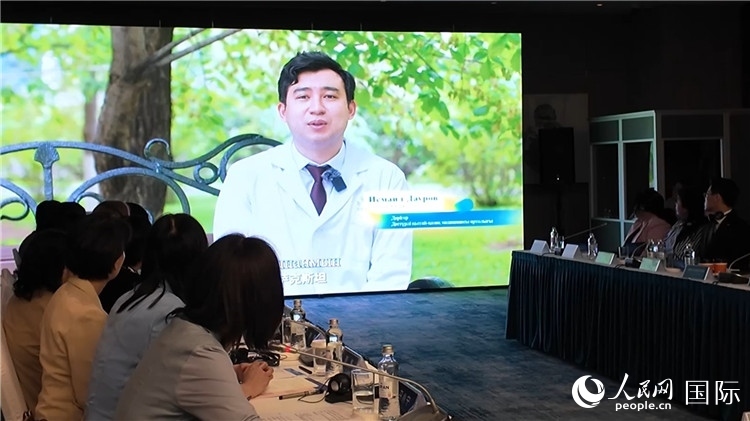 人民網(wǎng)《共贏》紀錄片發(fā)布儀式在阿斯塔納舉行。人民網(wǎng)記者盛楚宜 攝