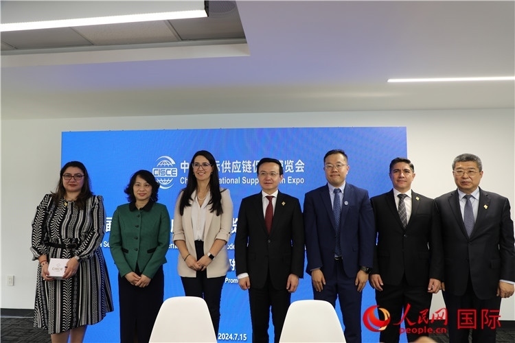 嘉賓合影。人民網(wǎng) 埃內(nèi)斯托·多明戈斯攝