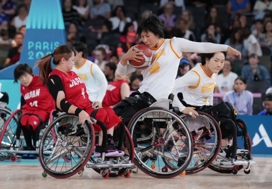 巴黎殘奧會｜“撞車、摔倒，我們都習慣了”