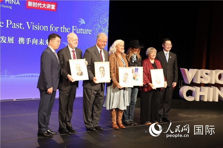 1、當(dāng)天的演講嘉賓講述了中美友好故事。 人民網(wǎng)記者 李志偉攝