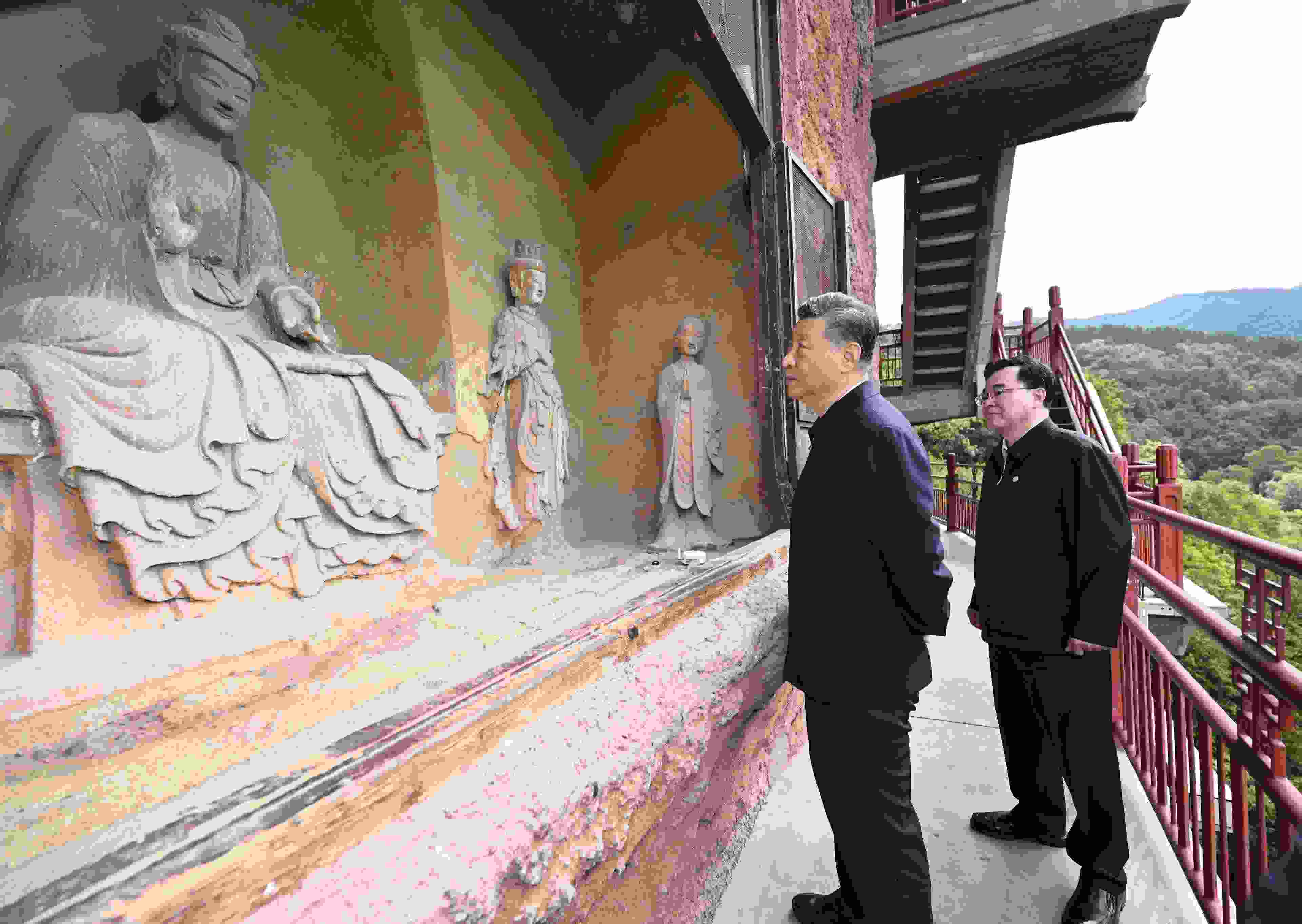 △9月11日，習(xí)近平總書記在甘肅天水麥積山石窟考察。