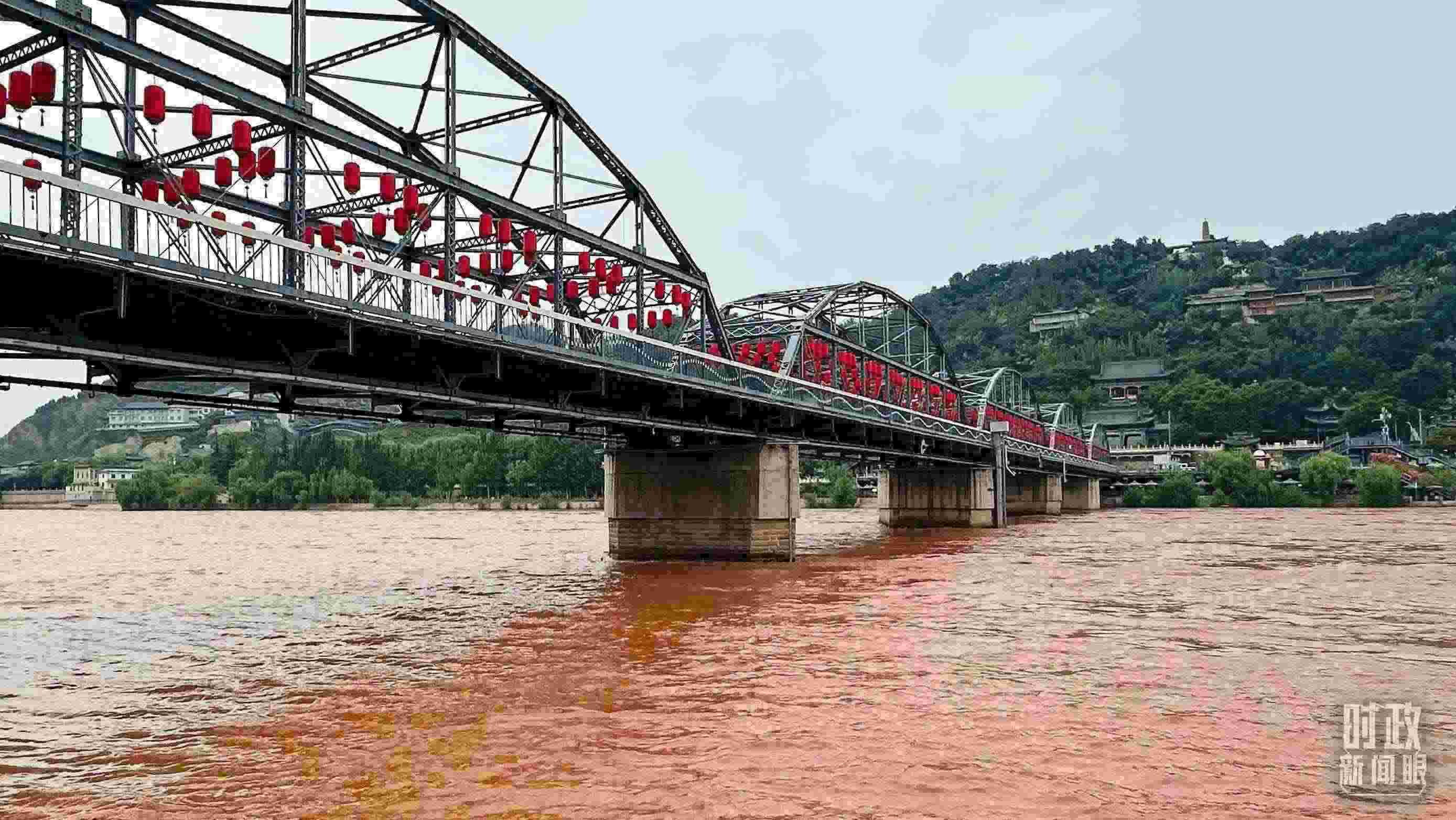 △黃河蘭州中山橋段。（總臺央視記者范一鳴拍攝）