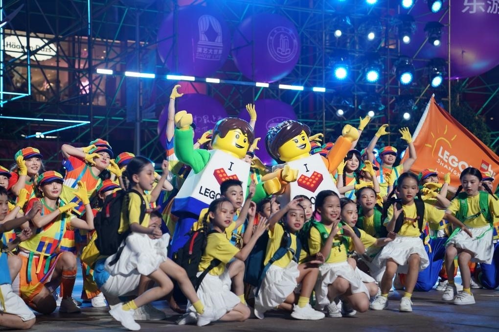 9月14日晚，演員在上海旅游節(jié)開幕式上表演。新華社發(fā)（陳浩明 攝）
