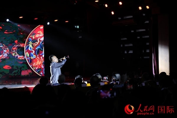 演出現(xiàn)場，演員帶來嗩吶獨奏《看秧歌》。人民網(wǎng)記者 楊一攝