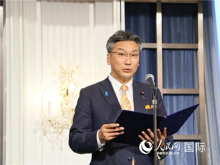 日本國(guó)貿(mào)促會(huì)長(zhǎng)代理橋本岳致辭。人民網(wǎng) 許可攝