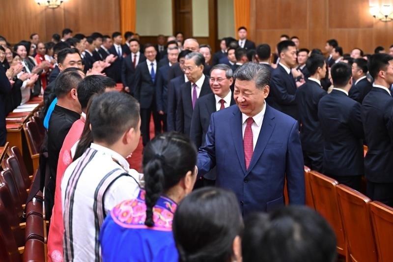 2024年9月29日晚，慶祝中華人民共和國成立75周年音樂會(huì)在京舉行。習(xí)近平總書記等黨和國家領(lǐng)導(dǎo)人，同3000多名觀眾一起觀看演出。