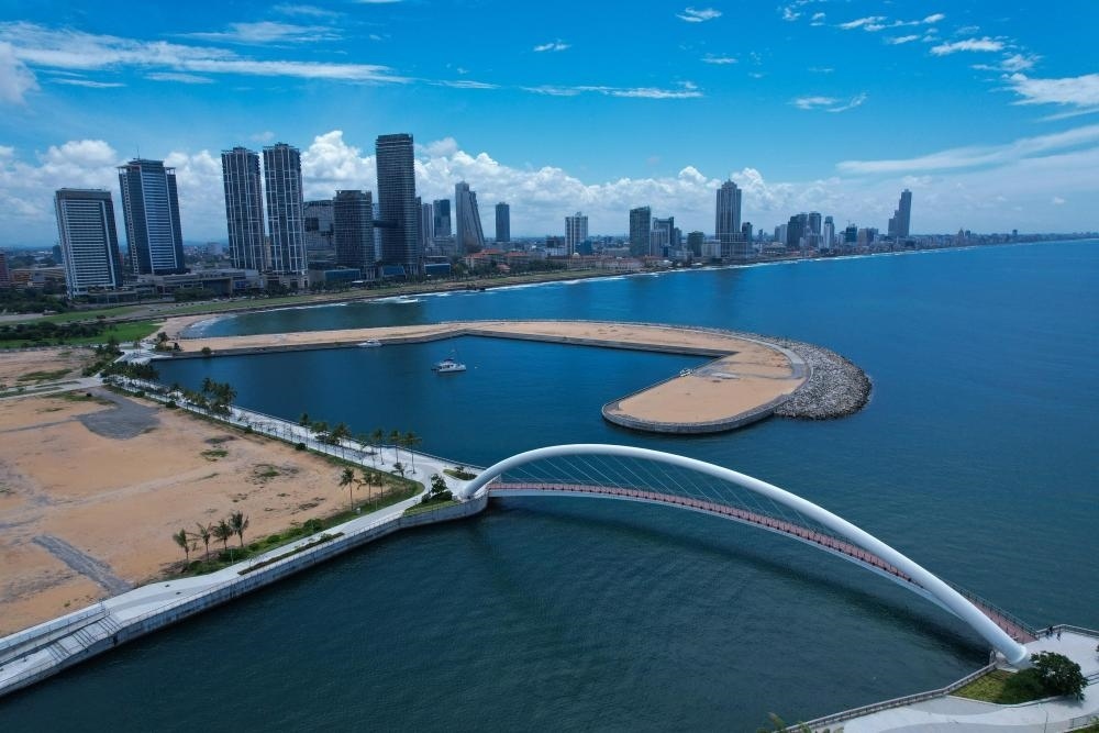 這是2024年10月26日在斯里蘭卡科倫坡港口城拍攝的城市風(fēng)光。新華社發(fā)（科倫坡港口城供圖）