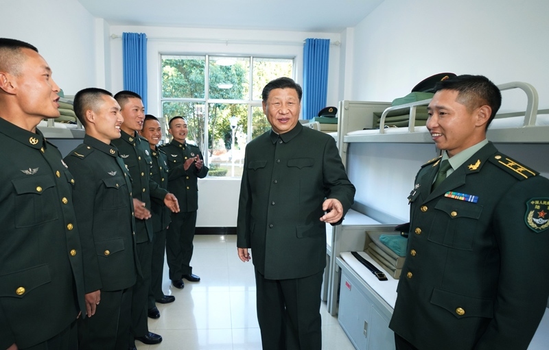 2020年1月19日，習(xí)近平主席視察駐云南部隊(duì)，深入邊防一線，看望慰問(wèn)官兵。