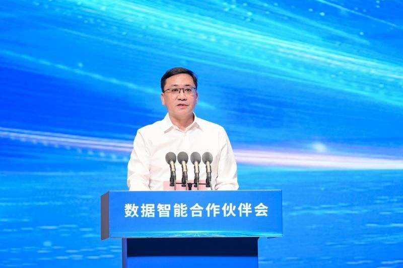 圖為河南省人民政府國有資產(chǎn)監(jiān)督管理委員會黨委委員、副主任李海峰。